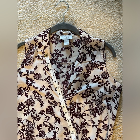 Loft sleeveless blouse size XS - Picture 6 of 8